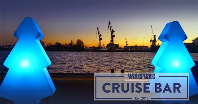 Cruise Bar im Abendlicht